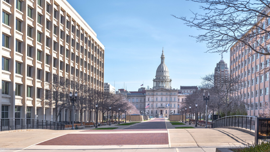 State capitol building and surrounding complex for article on districts